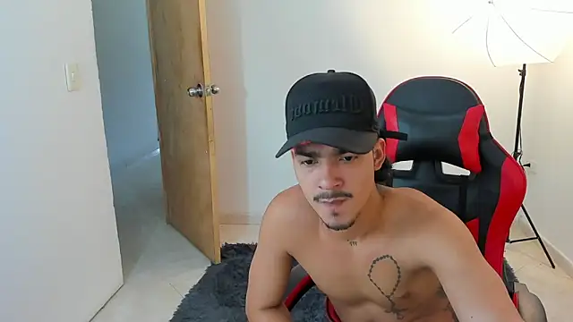 VibehotSe online show from July 8, 3:56 pm
