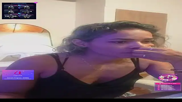Snapshot of SashaKlein chatting on July 1, 3:18 am SashaKlein online show from July 1, 3:18 am