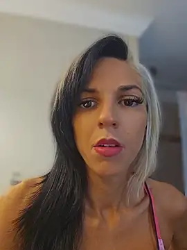 lil jiggly online show from July 11, 9:15 pm