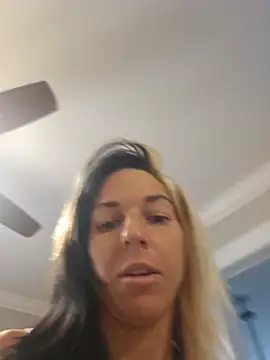 lil jiggly online show from June 23, 10:08 pm