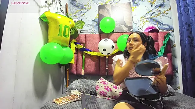 Snapshot of Nezukoks chatting on June 26, 3:34 am Nezukoks online show from June 26, 3:34 am