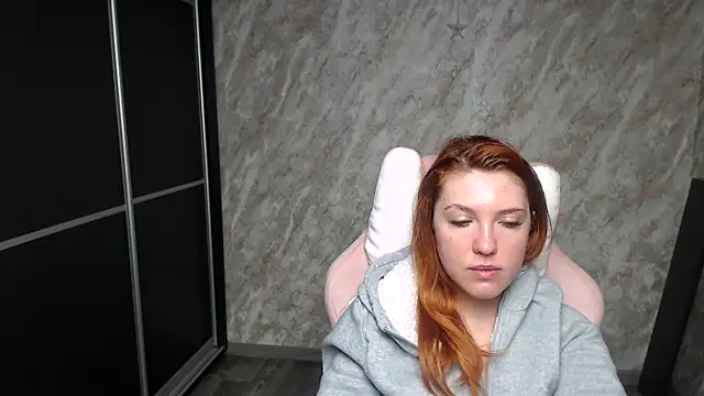 Reginasmilee online show from February 7, 12:24 pm