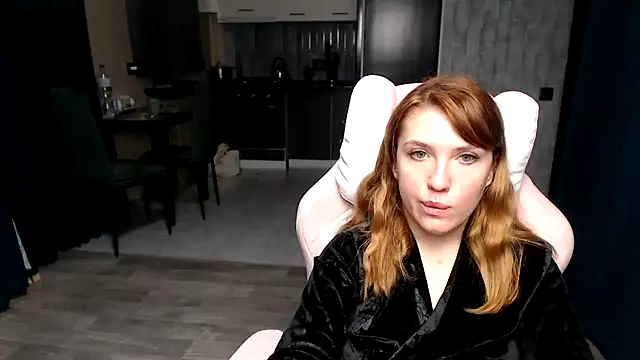 Reginasmilee online show from November 7, 1:43 am