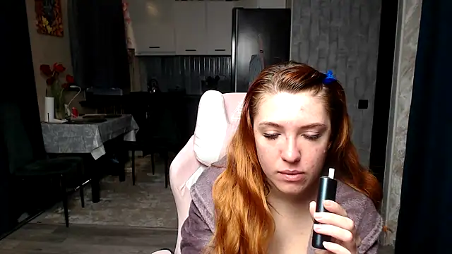 Reginasmilee online show from May 3, 3:33 am