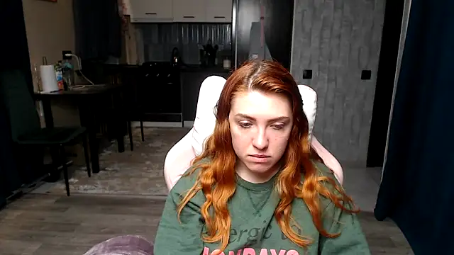 Reginasmilee online show from April 15, 2:39 am