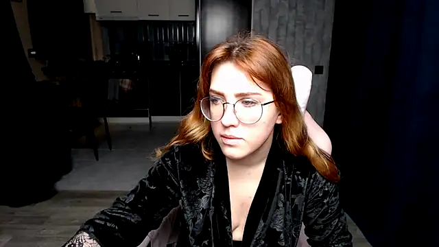 Reginasmilee online show from November 29, 1:50 am