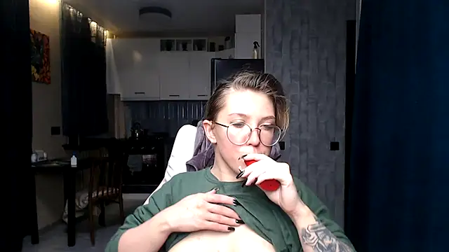Reginasmilee online show from September 30, 2:39 am