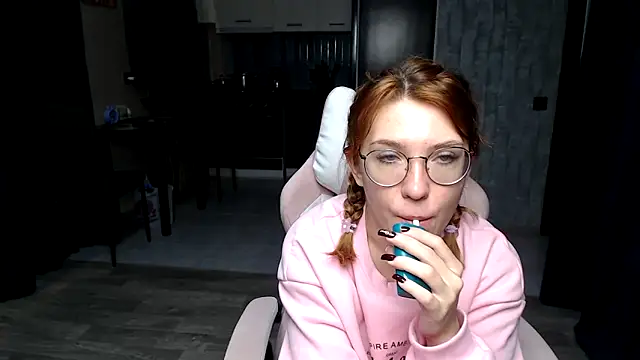 Reginasmilee online show from November 10, 12:26 am