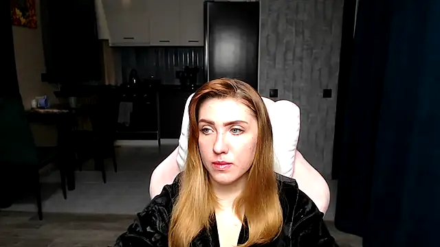 Reginasmilee online show from November 28, 4:01 am