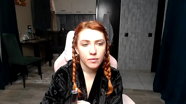 Reginasmilee online show from April 6, 2:40 am