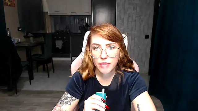 Reginasmilee online show from November 16, 4:17 am