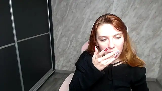 Reginasmilee online show from January 14, 2:20 pm