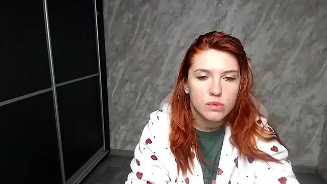 Reginasmilee online show from January 18, 2:15 am