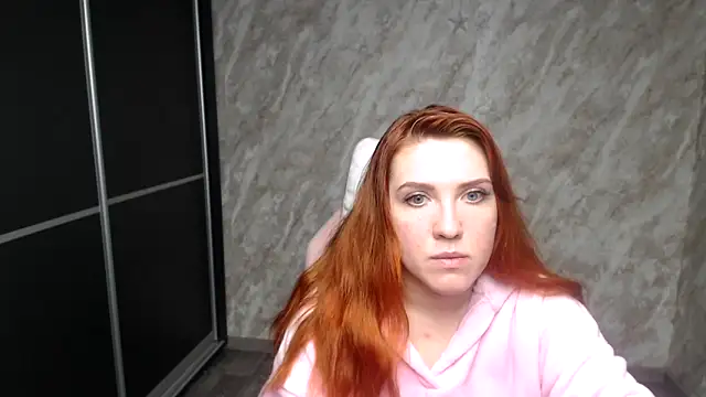 Reginasmilee online show from February 2, 1:10 pm