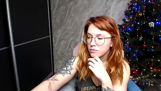 Reginasmilee online show from December 23, 12:33 am