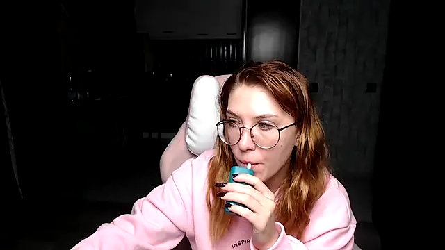 Reginasmilee online show from November 9, 1:31 am