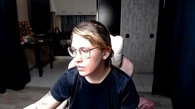 Reginasmilee online show from September 14, 1:17 am
