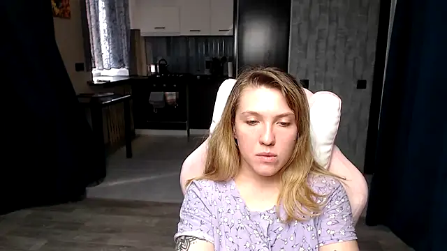 Reginasmilee online show from September 23, 12:12 pm