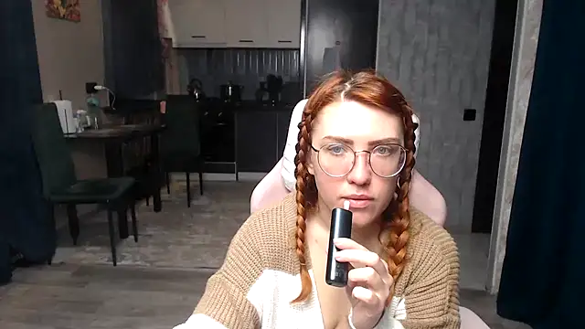 Reginasmilee online show from April 12, 2:59 am