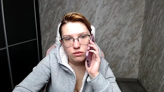 Reginasmilee online show from March 11, 4:41 am