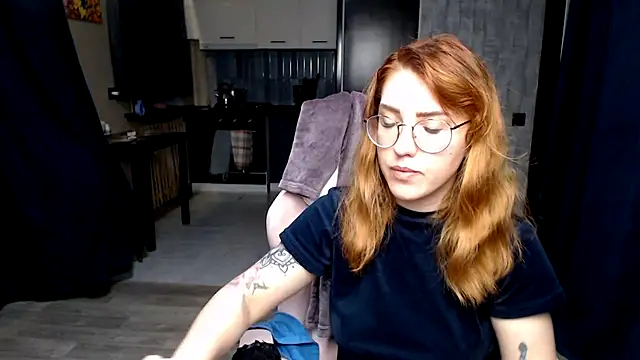 Reginasmilee online show from October 22, 11:25 pm