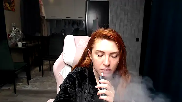 Reginasmilee online show from April 8, 2:46 am