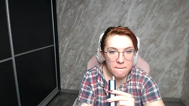 Reginasmilee online show from January 13, 1:09 am