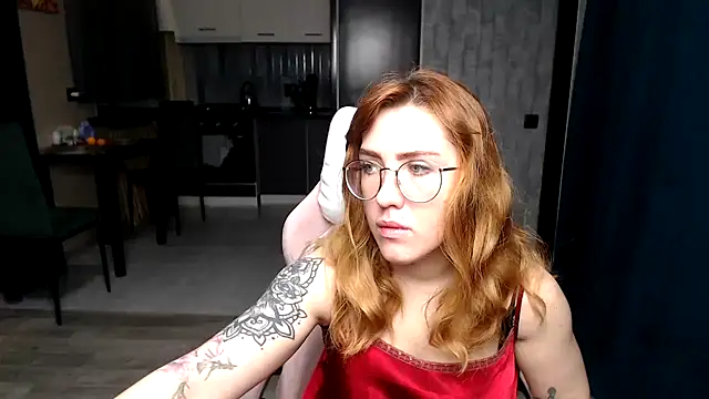 Reginasmilee online show from November 22, 4:00 am