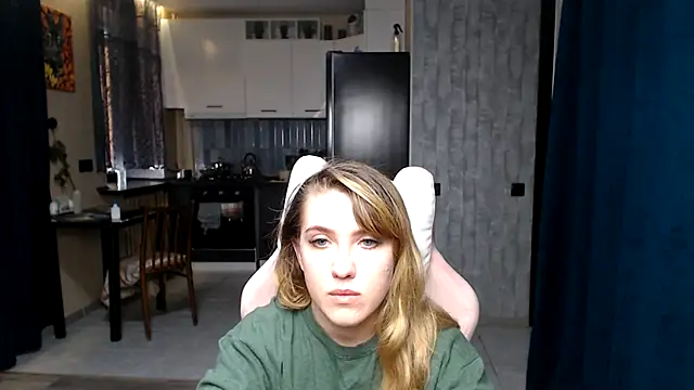Reginasmilee online show from September 27, 12:33 pm