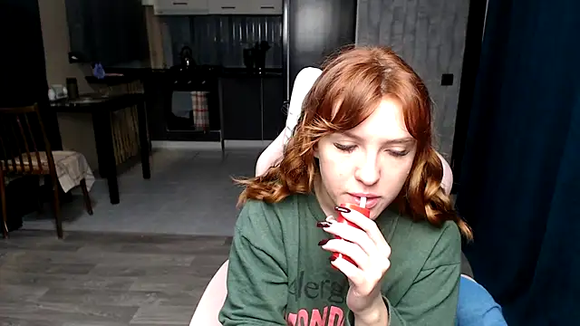 Reginasmilee online show from October 17, 2:59 am