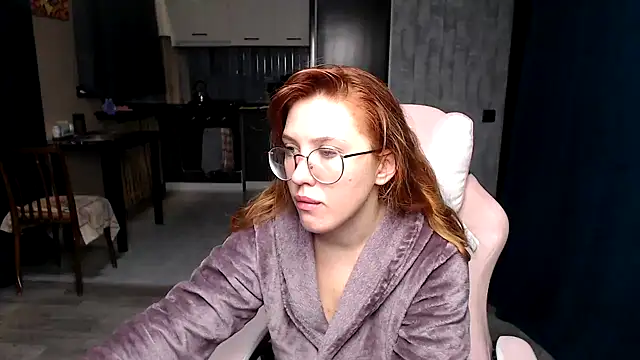 Reginasmilee online show from October 19, 1:41 am