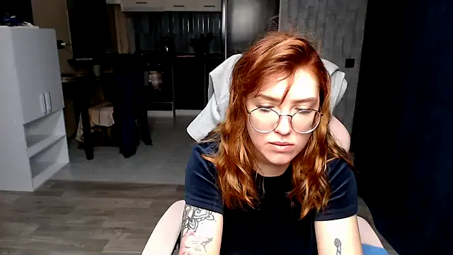 Reginasmilee online show from October 10, 10:21 pm