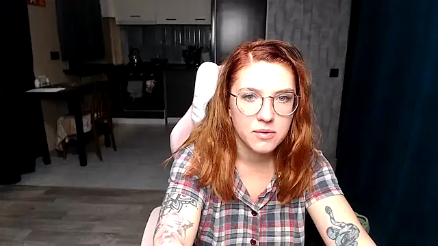 Reginasmilee online show from October 4, 1:18 am