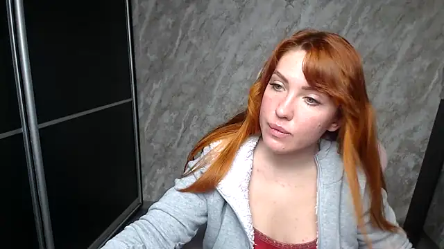 Reginasmilee online show from February 13, 7:52 am