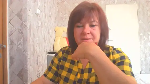 HannahAna39 online show from August 3, 4:20 am