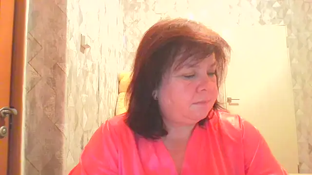 HannahAna39 online show from July 27, 7:10 pm