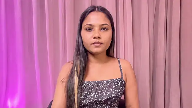Snapshot of Dipti_love chatting on June 23, 6:55 am Dipti love online show from June 23, 6:55 am