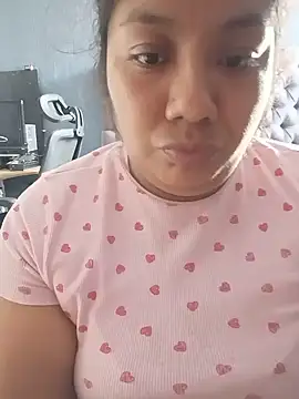 Emy1242 online show from June 26, 10:26 pm