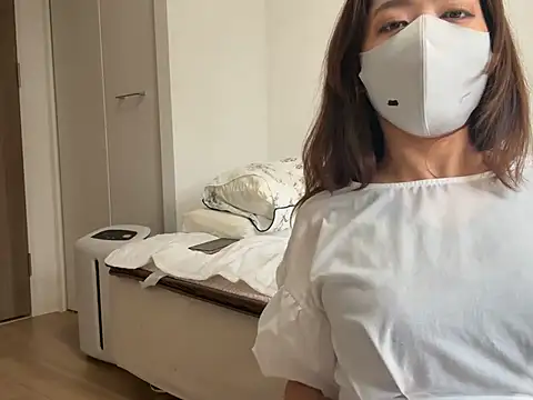 Snapshot of mochiko_mck chatting on July 7, 4:37 am mochiko mck online show from July 7, 4:37 am