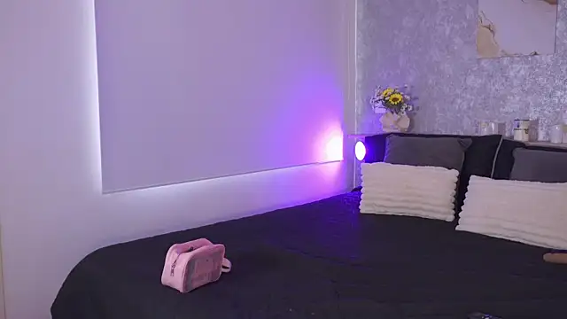SarahPreston online show from July 6, 2:35 pm