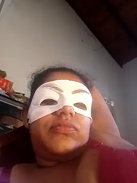wildtulip0 online show from July 6, 3:35 am