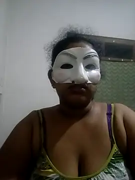 wildtulip0 online show from June 25, 5:29 pm