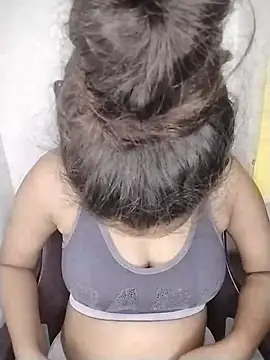 Snapshot of nikita-cam chatting on July 3, 4:35 pm nikita-cam online show from July 3, 4:35 pm