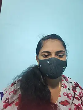 Snapshot of Megavarthinii chatting on June 29, 10:53 pm Megavarthinii online show from June 29, 10:53 pm