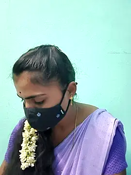 Snapshot of Megavarthinii chatting on July 12, 3:46 pm Megavarthinii online show from July 12, 3:46 pm