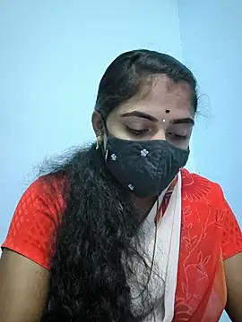 Snapshot of Megavarthinii chatting on July 20, 3:47 am Megavarthinii online show from July 20, 3:47 am