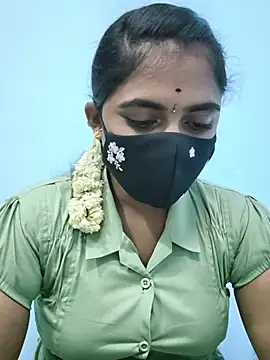 Snapshot of Megavarthinii chatting on August 1, 4:27 pm Megavarthinii online show from August 1, 4:27 pm