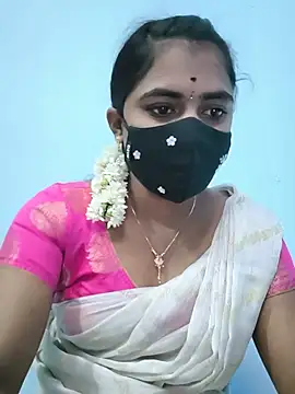 Snapshot of Megavarthinii chatting on August 1, 3:59 am Megavarthinii online show from August 1, 3:59 am