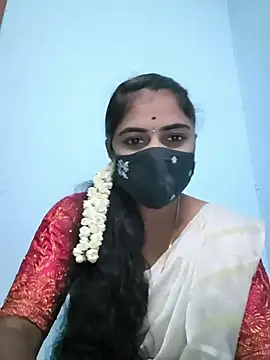 Snapshot of Megavarthinii chatting on July 17, 3:42 pm Megavarthinii online show from July 17, 3:42 pm