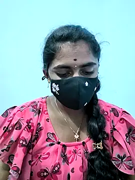 Snapshot of Megavarthinii chatting on August 7, 4:07 am Megavarthinii online show from August 7, 4:07 am